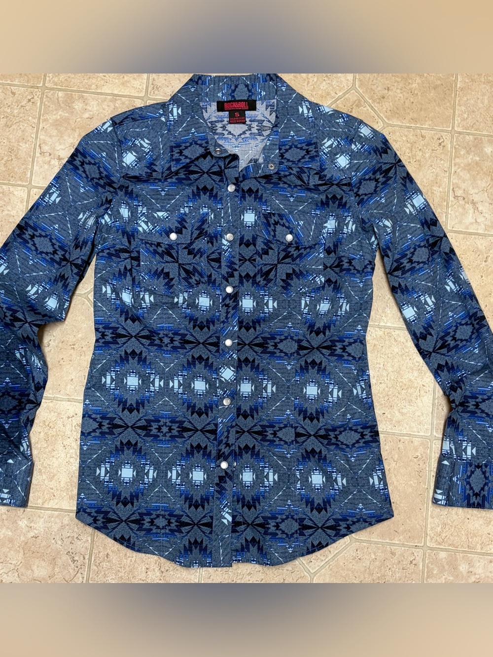 NWOT ROCK & ROLL DENIM COWGIRL SHIRT PEARL SNAPS - STRETCHY & SEXY SIZE SMALL